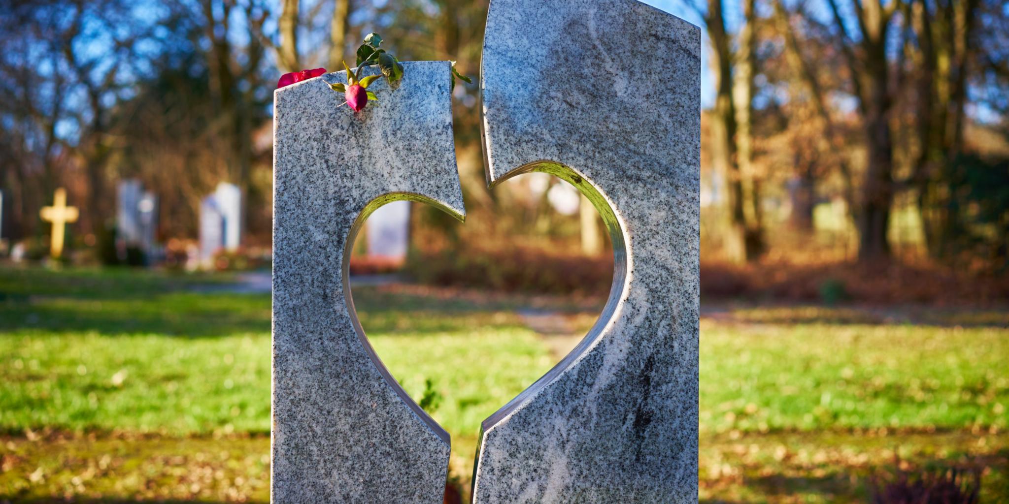 Friedhofsgang und Gräbersegnung an Allerheiligen